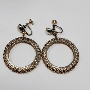 Vintage gold tone mesh hoop earrings with screw post earrings 1.5" across
